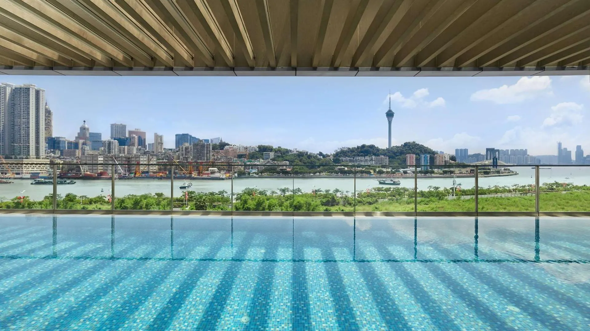 Hilton Zhuhai 5*,  Çin