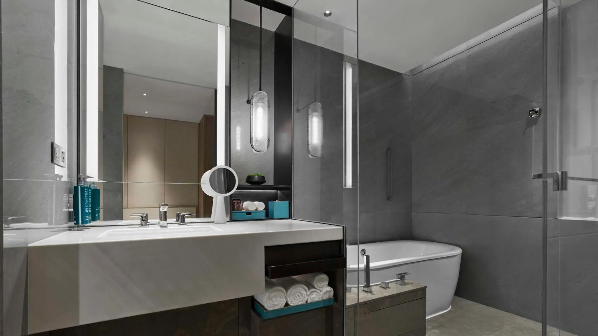 Hilton Zhuhai 5*,
